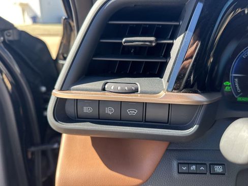 Used 2025 Toyota Crown Signia image 22