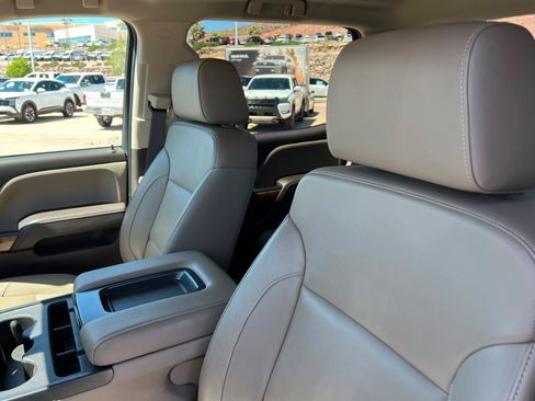 Used 2018 GMC Sierra 1500 SLT w/ SLT Premium Package image 17