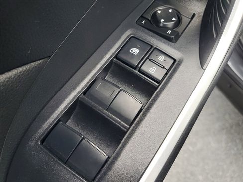 Used 2019 Toyota RAV4 LE image 20