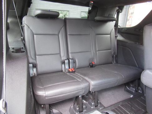 Used 2021 Chevrolet Tahoe Z71 image 11