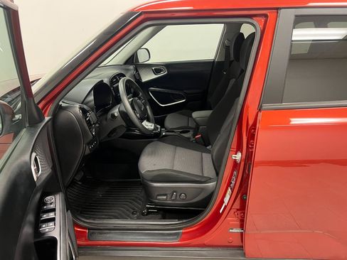 Used 2023 Kia Soul S FWD image 13
