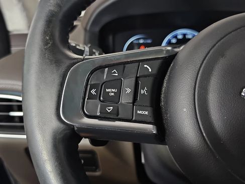 Used 2018 Jaguar F-PACE Portfolio AWD/4WD image 17