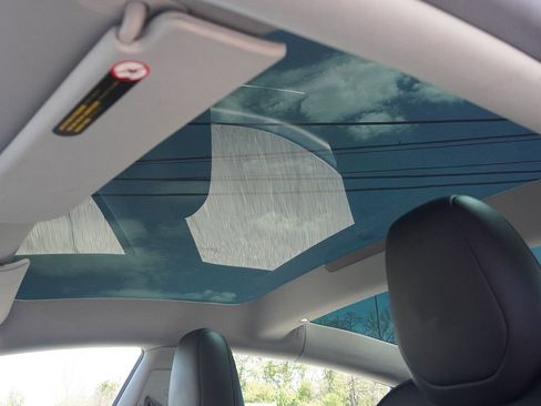 Used 2025 Tesla Model 3 Long Range RWD image 22