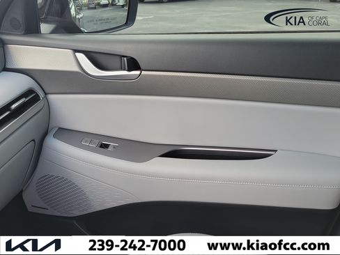Used 2024 Hyundai Palisade SEL w/ Premium Package FWD image 29