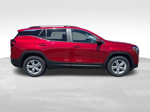 Used 2024 GMC Terrain SLE w/ Driver Convenience Package AWD/4WD image 7