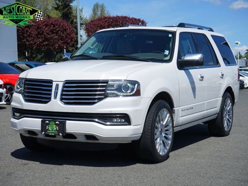 Used 2016 Lincoln Navigator Select AWD/4WD image 1