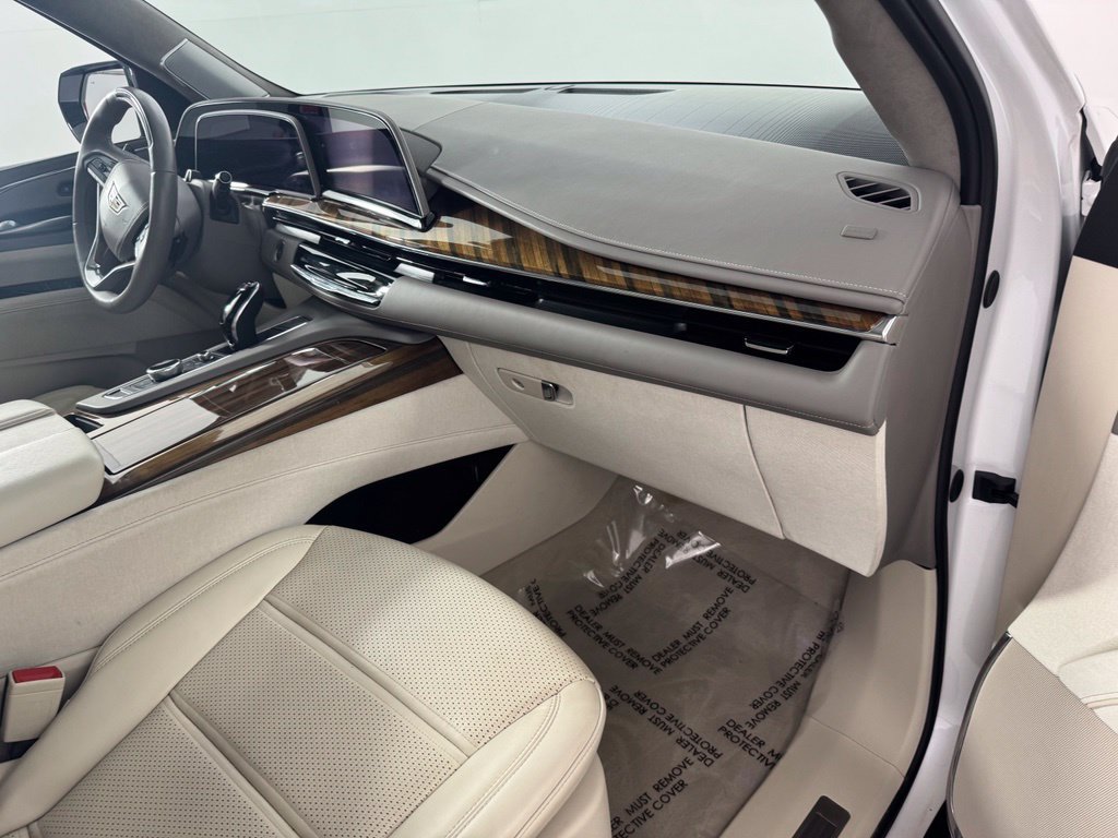 Used 2024 Cadillac Escalade Sport Platinum w/ Heavy-Duty Trailer Package AWD/4WD image 34