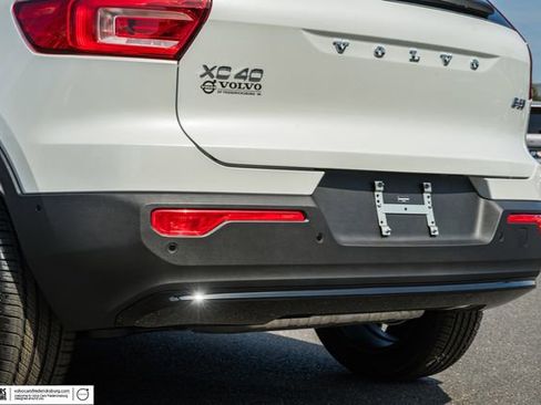 New 2026 Volvo XC40 B5 Plus w/ Climate Package AWD/4WD image 9