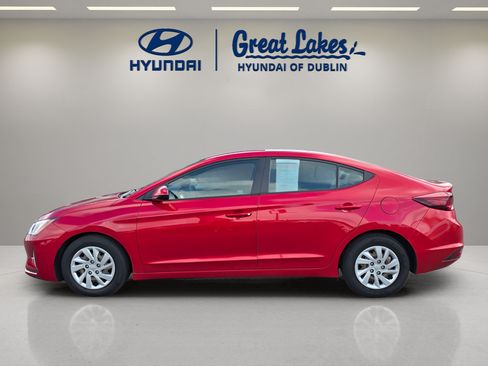 Used 2020 Hyundai Elantra SE FWD image 2