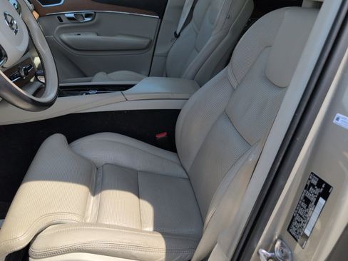 Used 2018 Volvo XC90 T6 Inscription w/ Convenience Package AWD/4WD image 4