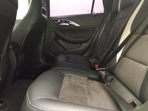 Used 2019 INFINITI QX30 Sport FWD image 18