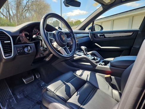 Certified 2023 Porsche Cayenne S AWD/4WD image 11
