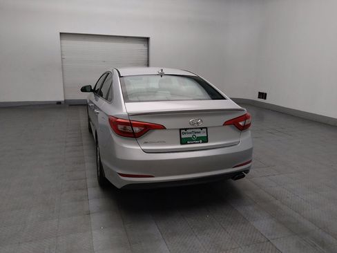 Used 2015 Hyundai Sonata SE FWD image 6