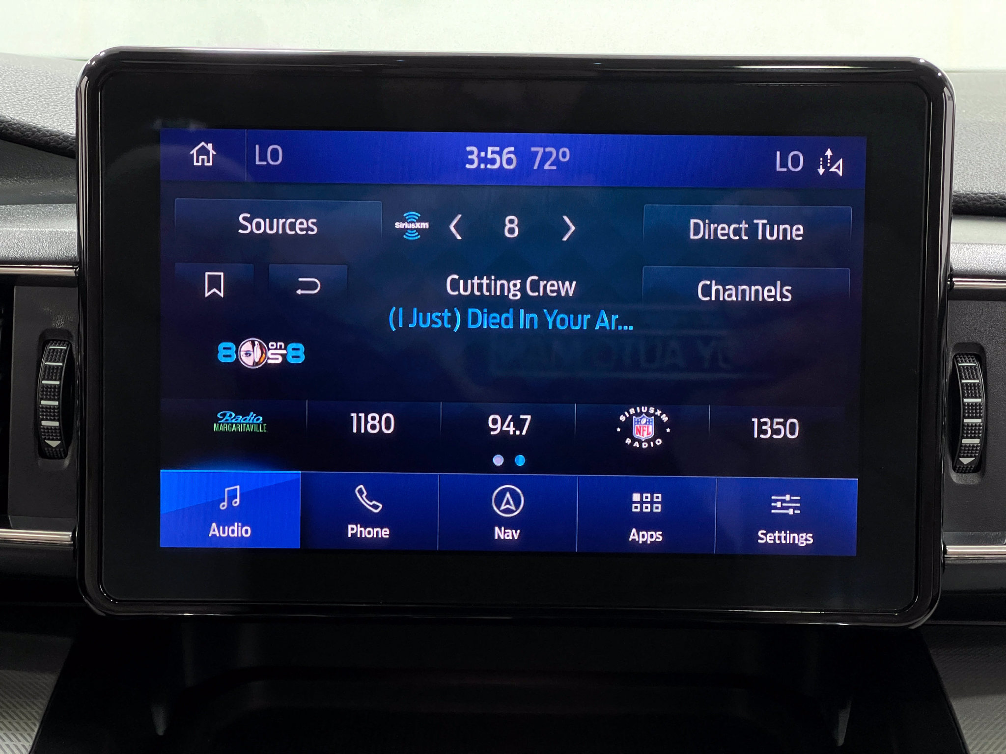 Used 2020 Ford Explorer XLT w/ Equipment Group 202A AWD/4WD image 24