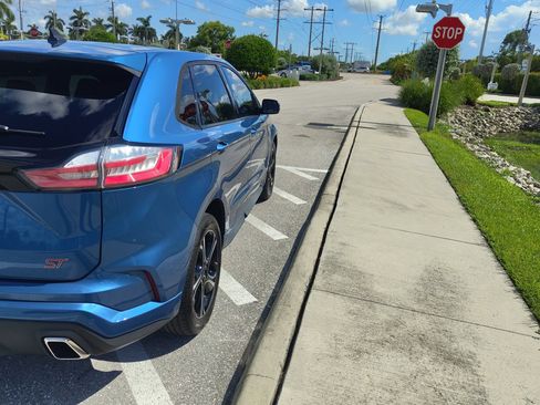 Used 2021 Ford Edge ST AWD/4WD image 6