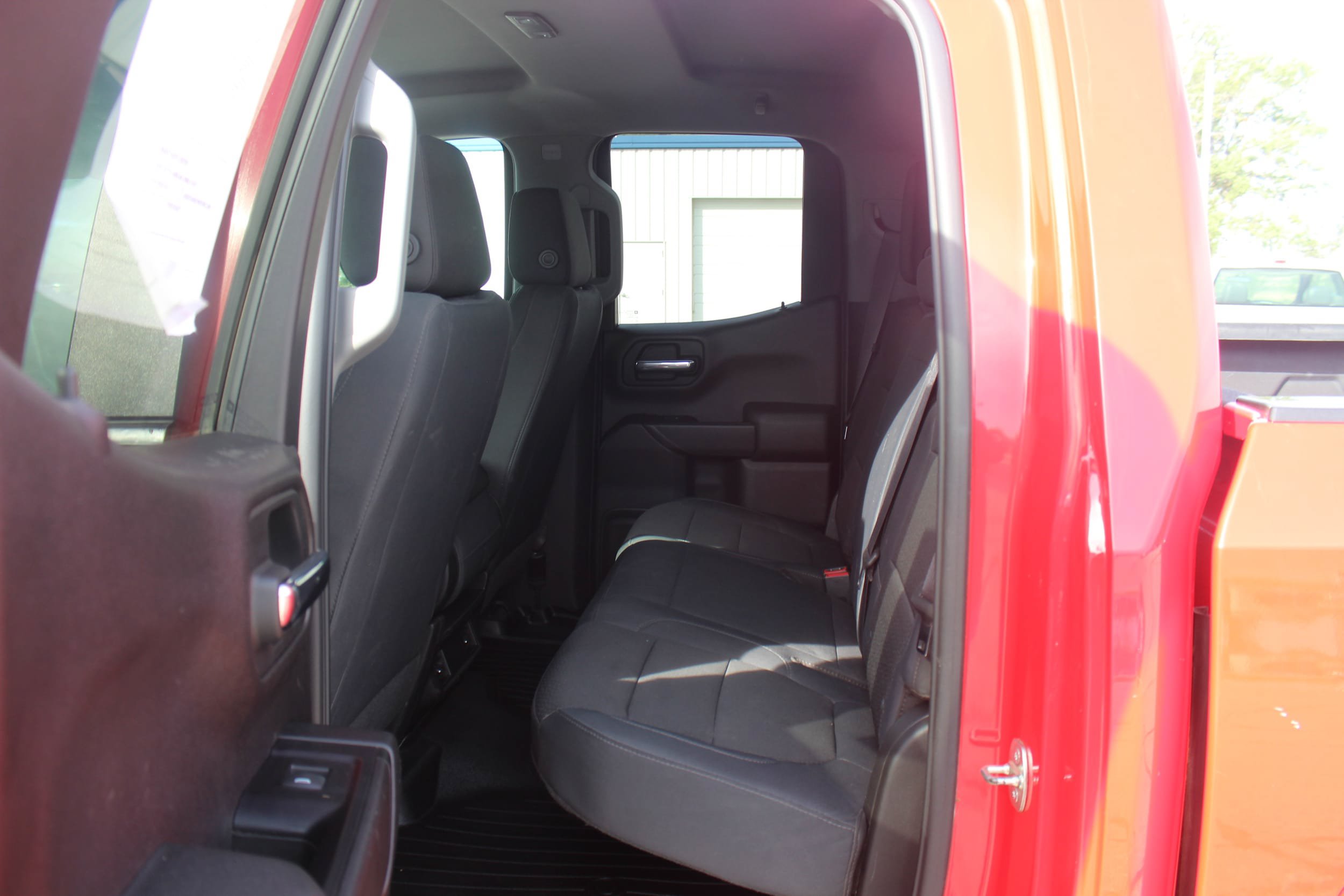 Used 2019 Chevrolet Silverado 1500 Custom Trail Boss w/ Custom Convenience Package AWD/4WD image 14