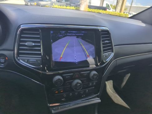 Certified 2020 Jeep Grand Cherokee Limited RWD image 9
