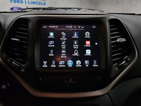 Used 2017 Jeep Cherokee Limited AWD/4WD image 3