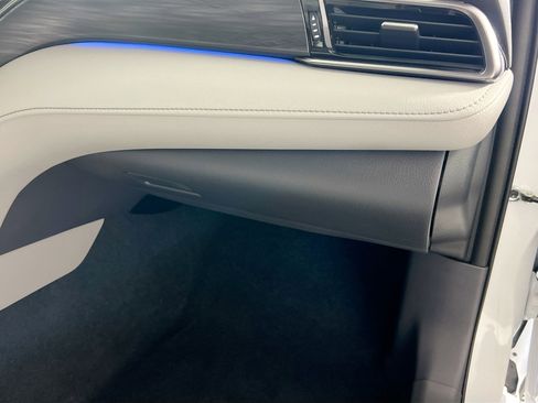 Used 2023 Toyota Camry XLE image 35