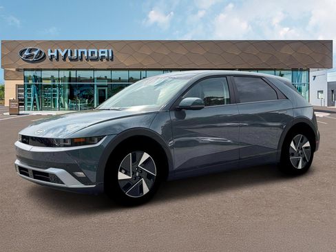 New 2026 Hyundai Ioniq 5 SE AWD/4WD image 2