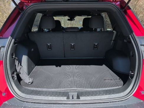 New 2026 Chevrolet Equinox LT w/ LPO, Floor Liner Package FWD image 10