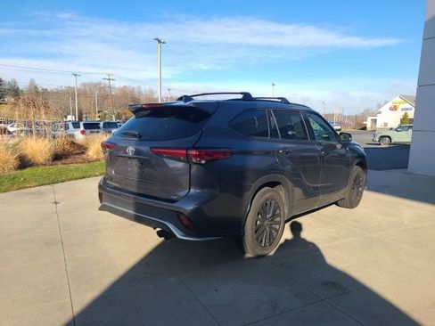 Used 2023 Toyota Highlander XSE image 7