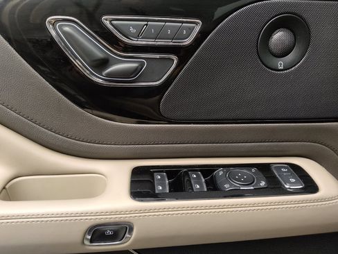 Used 2021 Lincoln Aviator Reserve RWD image 27