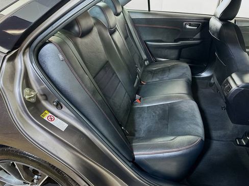 Used 2015 Toyota Camry XSE image 13