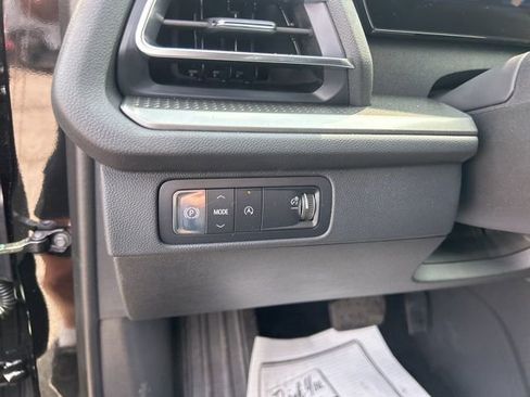 New 2026 Chevrolet Traverse LT FWD image 18