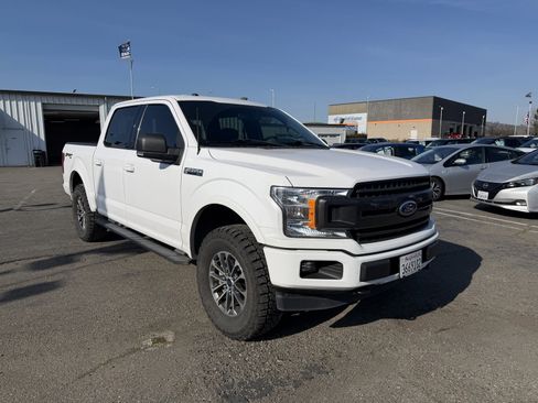 Used 2018 Ford F150 XLT w/ Equipment Group 302A Luxury image 7