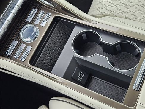 New 2026 Lincoln Nautilus Black Label image 19