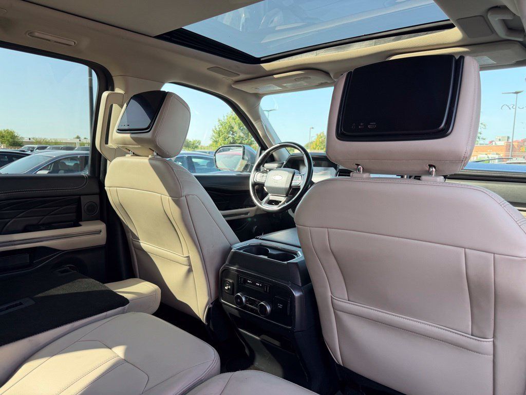 Used 2023 Ford Expedition Max Platinum AWD/4WD image 11