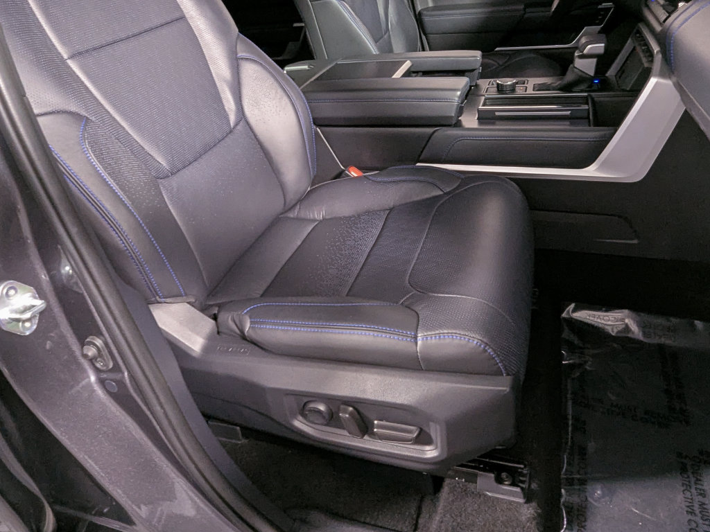 Used 2024 Toyota Sequoia Platinum AWD/4WD image 40
