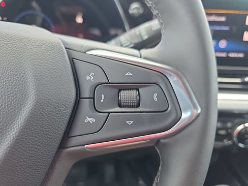 New 2026 Chevrolet Trax LT w/ Midnight Edition FWD image 19