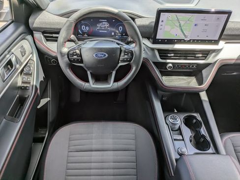 Certified 2026 Ford Explorer ST-Line w/ ST-Line Street Pack RWD image 16