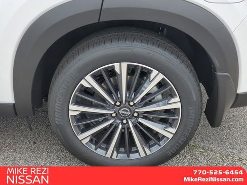 New 2026 Nissan Pathfinder Platinum FWD image 7