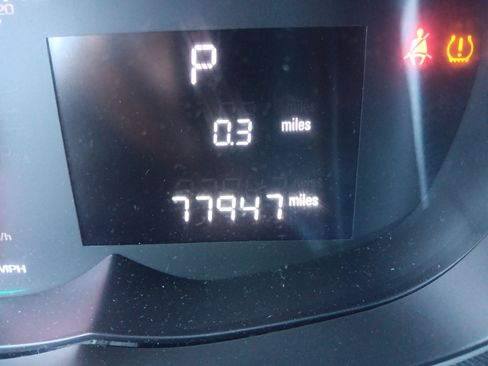 Used 2017 Chevrolet Sonic LT image 24