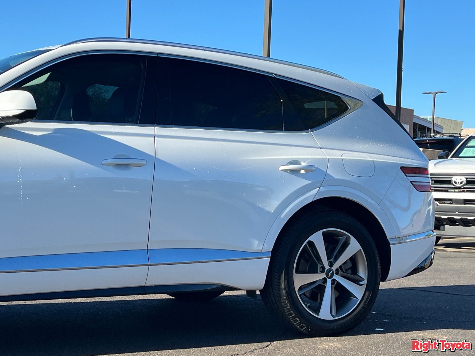 Used 2021 Genesis GV80 3.5T w/ Advanced Package 06 AWD/4WD image 9
