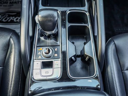 Used 2023 Kia Telluride S AWD/4WD image 18