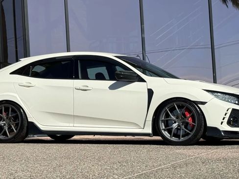 Used 2019 Honda Civic Type R image 16