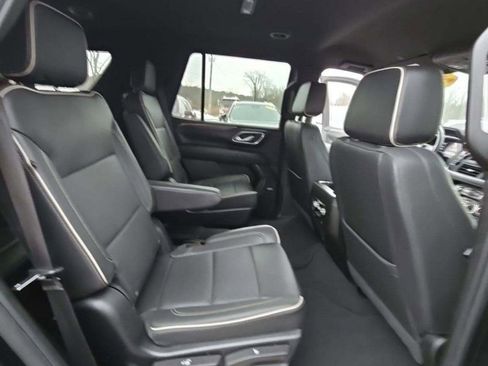 Used 2023 GMC Yukon SLT image 16