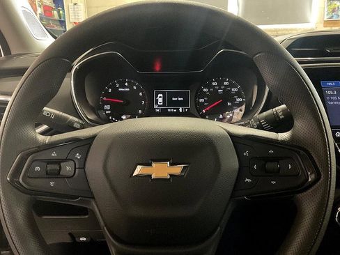 Used 2023 Chevrolet TrailBlazer LT w/ Convenience Package image 22