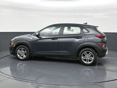 Used 2022 Hyundai Kona SE image 2