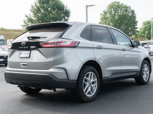Used 2021 Ford Edge SE AWD/4WD image 9