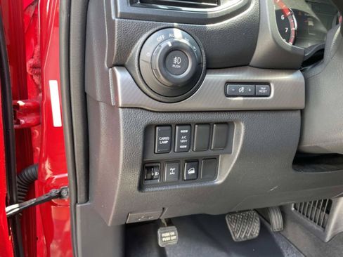 Used 2021 Nissan Titan PRO-4X w/ Pro-4x Convenience Package AWD/4WD image 25