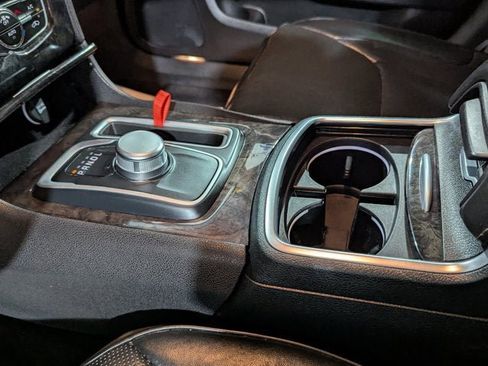 Used 2017 Chrysler 300 C w/ Safetytec Plus Group image 39