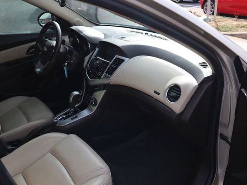 Used 2014 Chevrolet Cruze Diesel image 15