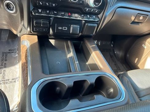 Used 2021 GMC Sierra 2500 Denali w/ Denali Ultimate Package AWD/4WD image 11