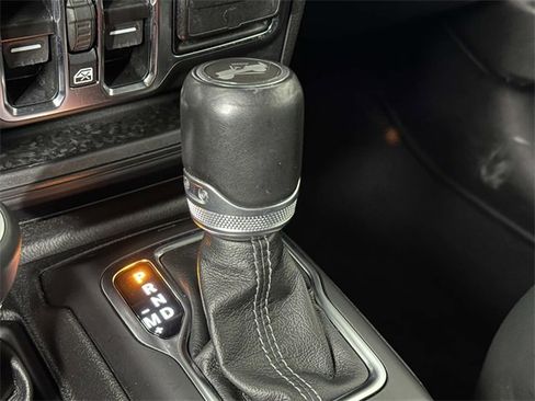 Used 2024 Jeep Wrangler High Altitude image 32