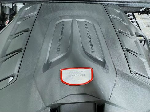 Used 2022 Porsche Cayenne GTS AWD/4WD image 23